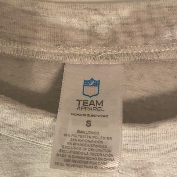 NFL Team Apparel Womens Cleveland Browns Casual Sweatshirt - Picture 5 of 6